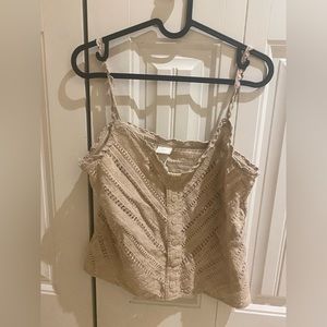 Tank top gives vintage vibes